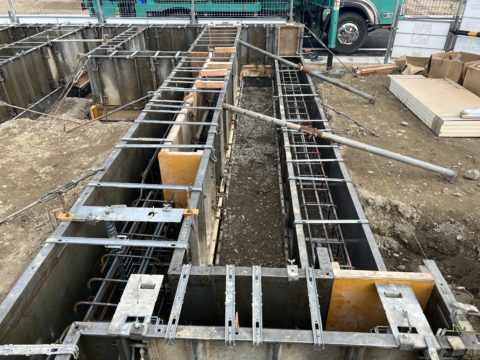 知立市　基礎工事